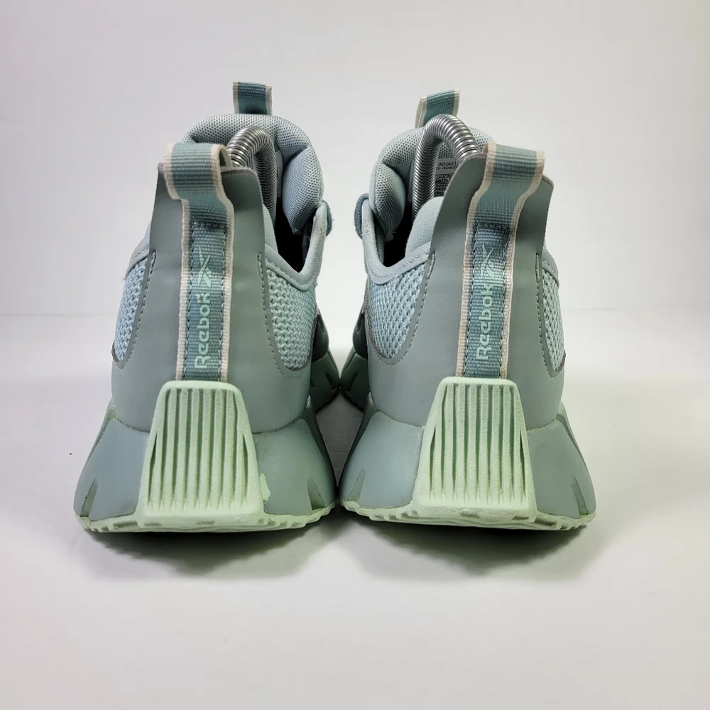 Reebok Women's Zig Dynamica Seaside Grey/Mist Running Shoes Sz 7.5 [HQ5864]